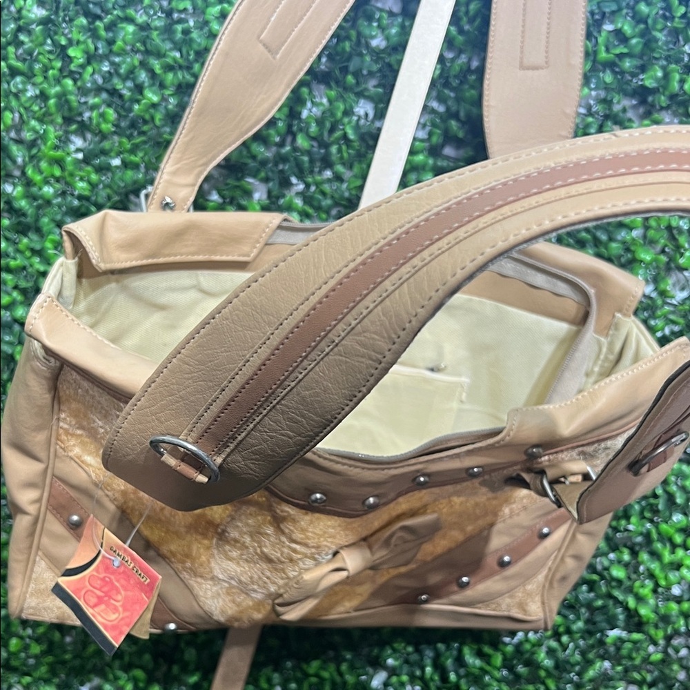 Elegant Tan Women's Bag with Bow Accent Gambas Craft Bohemian NWT - Picture 3 of 14
